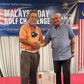 OVERALL WINNER - CATEGORY SUPER SENIOR (AGE 70 - 75) YAHYA MOHD YUNUS