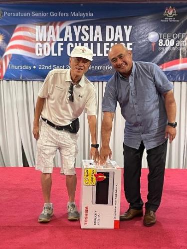OVERALL WINNER - GOLDEN SENIOR (AGE 76 & ABOVE) RONNY ONG 